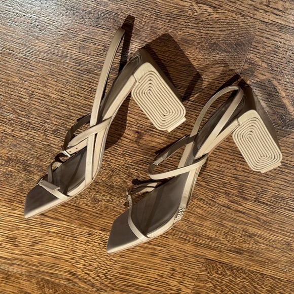Cult Gaia Maeve Block Heel Slingback Sandals size 35 - Picture 2 of 2